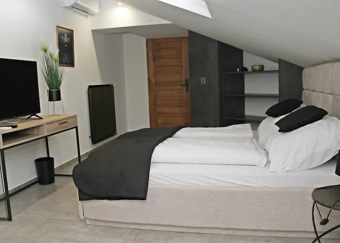 Player's Pool&rooms